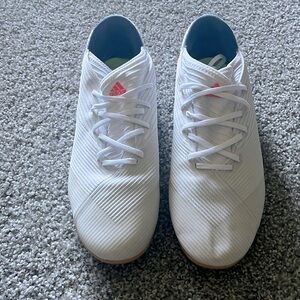 Men’s indoor soccer shoes. Hardly worn.